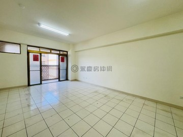 中崙國宅一標｜邊間採光通風極佳｜大三房｜高雄市鳳山區中崙二路