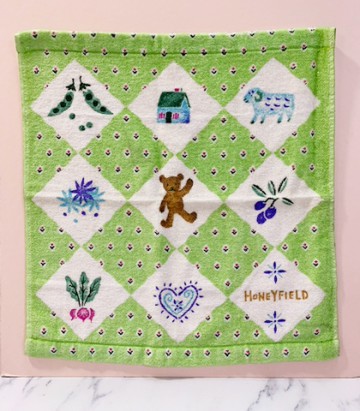 【震撼精品百貨】Holly's Bear 泰迪熊~日本泰迪熊純棉手帕/方巾-綠#34370