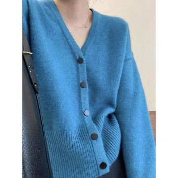 日系慵懶風v領羊毛針織開衫早秋季設計感小眾氣質輕熟風毛衣外套