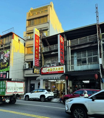 鳳山捷運、三井LaLaport、面寬金店｜高雄市鳳山區中山西路