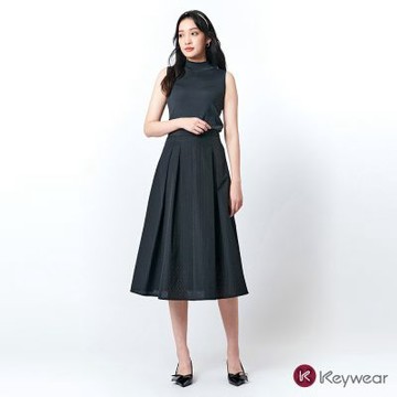 KeyWear奇威名品    千鳥格暗紋不規則摺線長裙-黑色