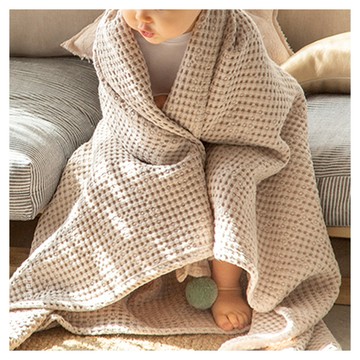 DECOVIEW 格子壓紋毛毯  莫代爾混棉  柔軟親膚  吸水透氣  100 x 90cm  米色