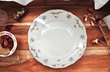 百年老德國Bavaria粉玫瑰浮雕波浪金邊奶油色古董餐盤