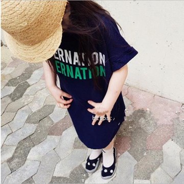 夏裝韓版童裝新款 女童海邊夏季實用長款字母純棉連衣裙