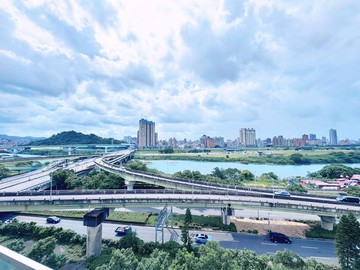 專約展望十四張富裔水岸景觀溫泉宅~有巢凱莉｜新北市新店區復興路