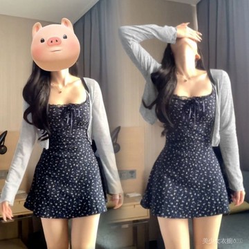 免運 台灣出貨 夏季法式藍色弔帶碎花連衣裙子女2025新款小個子氣質掐腰包臀短裙限時下殺 012