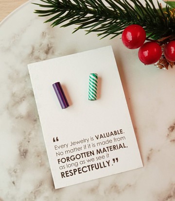 耳環_鳶尾花色 繽紛紙珠_Spira系列可換搭