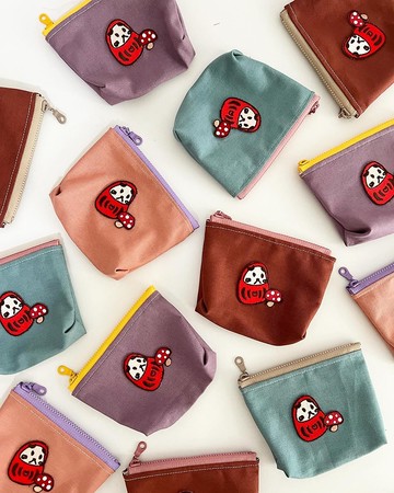 小福狗刺繡章-拉鏈零錢包