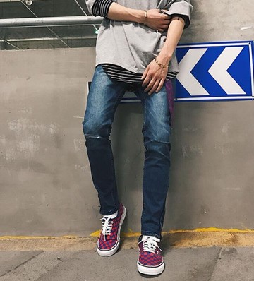 FINDSENSE MD 時尚 男 潮 街頭 修身 淺藍 膝蓋割破破洞 褲腳拉鏈 牛仔褲 九分褲 小腳褲