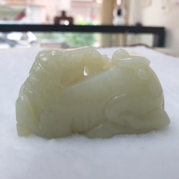 天然玉A貨-O0217-和田玉馬小擺件(吊飾、手把件)  長53mm寬17.3mm高47.1mm  💰特價1680元