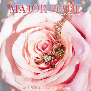 M字愛心水鑽鈦鋼項鍊