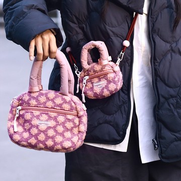 圈圈系列 冬季毛絨絨手提包 手拿包 毛收納耳機包 云朵粉S碼