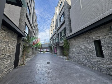 光興十五米路大店面全新方便營業五樓透天｜台中市太平區光興路