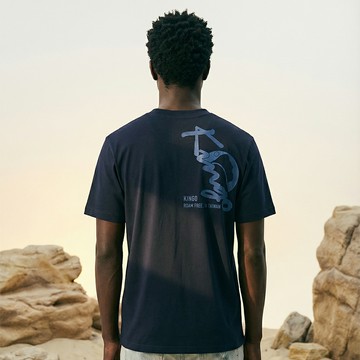 KINGO男女款｜深藍街頭風印花T恤611134