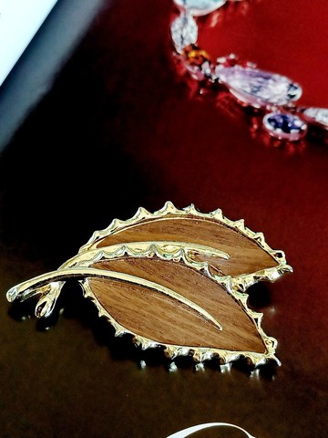 vintage jewelry SARAH COV 古典木紋雙葉 別針 胸針