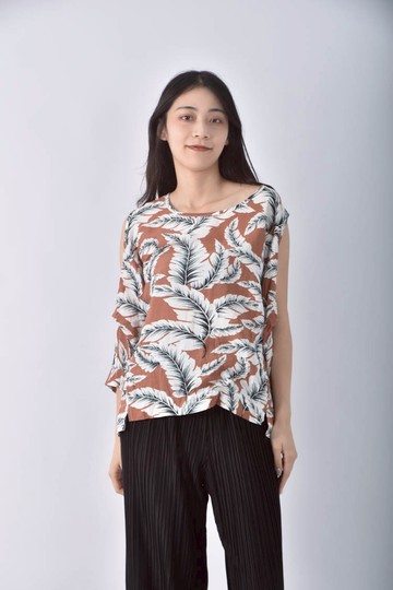 (M) via韓牌圓領橘色長袖上衣