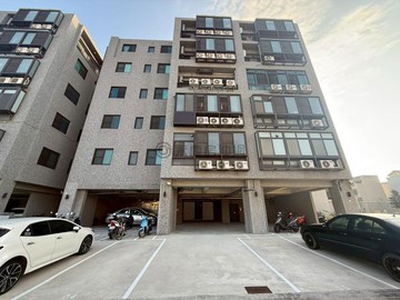 彰化伸港輕屋齡溫馨美三房電梯華廈｜彰化縣伸港鄉大同十二街