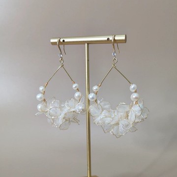 裙下之臣 | 耳夾耳鈎 | 手作婚禮樹脂水晶花飾品