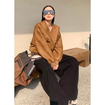 周淼復古水洗樹紋咖色PU皮外套女春秋新款寬松立領棒球服夾克上衣