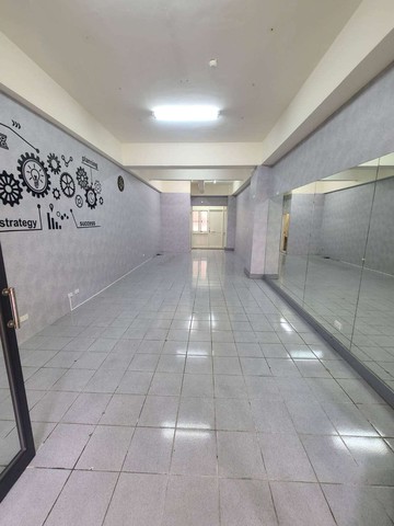 近科博館｜北區綠園道臨路金店面！｜台中市北區忠太東路