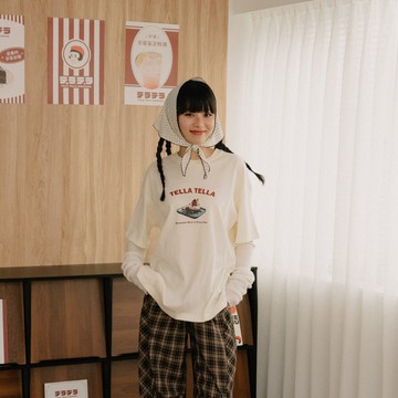 QUEENSHOP_S 女裝 短袖 Tella Tella布朗尼印圖短袖上衣 兩色售 現+預 【01190372】