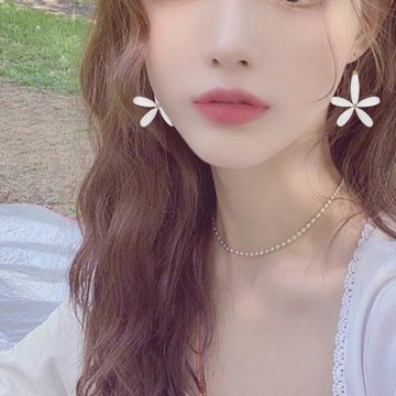 法式白花耳環年新款潮百搭耳墜仙氣森系超仙耳夾韓國氣質網紅耳飾