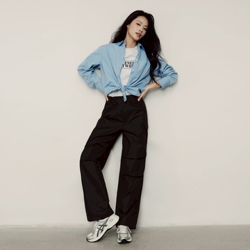 GIORDANO 韓國同款 女裝工裝風口袋打褶可束腳休閒長褲 05415555