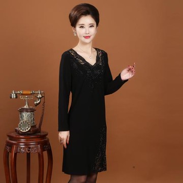 典云間秋冬裝新款高端中老年女裝大碼顯瘦連衣裙女媽媽長款打底裙