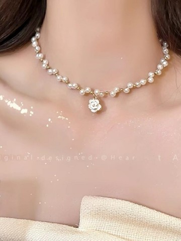 山茶花人像珍珠項鏈女頸鏈高級設計感輕奢小眾鎖骨鏈飾品【淘夢屋】