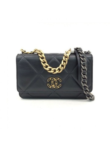 chanel 黑色 Chanel 19 Wallet on Chain 羊皮鍊條肩背包 鍊條包