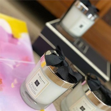 【Jo Malone】香氛蠟燭 200g 英國梨 海鹽 橙花 紅玫瑰 牡丹 含羞草與小豆蔻 藍風鈴 杏桃花與蜂蜜 居家香氛