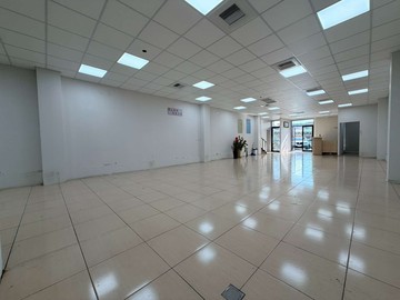 中都愛河首排透店｜大地坪｜一樓開放空間｜高雄市三民區同盟三路