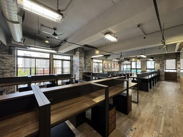 桃園武陵高中愛買旁文藝景觀裝潢乙工辦公室｜桃園市桃園區國聖五街