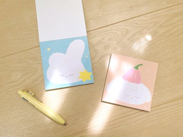 星星兔和花帽狗 / 大臉方形便條紙