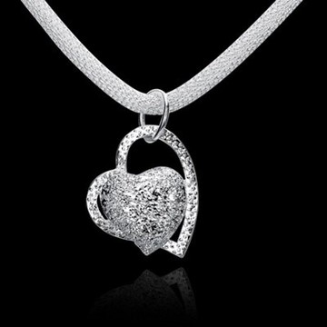 鍍銀項鍊 吊墜-柔美愛心造型情人節生日禮物女飾品73ch2【獨家進口】【米蘭精品】