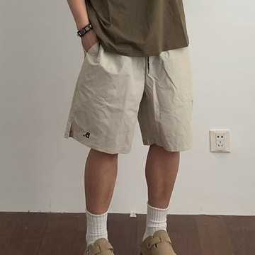 日系簡約純色刺繡工裝短褲男女山系戶外寬鬆五分褲基礎百搭沙灘褲