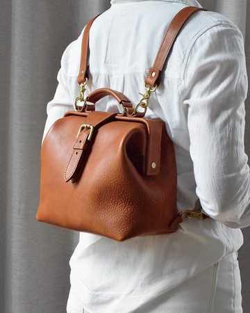 【23口金兩用醫生包】植鞣皮革/ 背帶可拆/ 三色/ 後背/肩背/手提