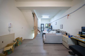 雙商圈極品正路金店面-極為便宜｜高雄市大寮區鳳屏一路