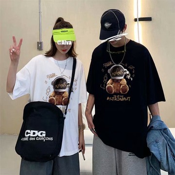 夏季情侶小熊印花短袖T恤 寬鬆個性印花短袖T恤 韓版時尚潮流 情侶裝 百搭短t 短袖 T恤 男女T恤(YHWX17)