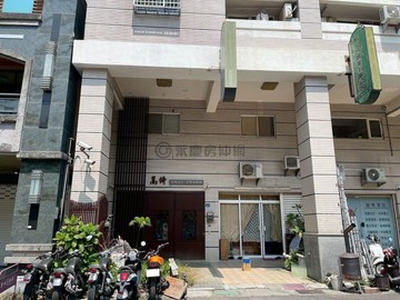 時代爵邸公爵區｜榮總首排面公園稀有黃金店面｜高雄市左營區榮總路