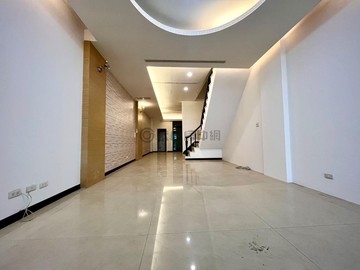 正夏林路賺錢金店面/南區精華地段近健康路｜台南市南區夏林路