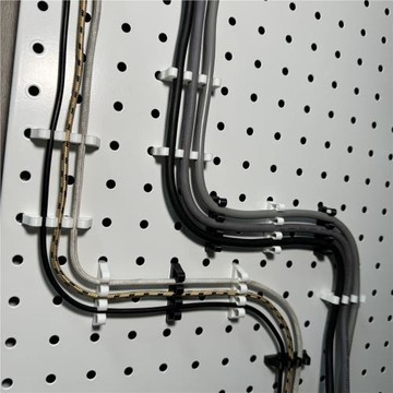 圓孔金屬洞洞板配件數據線電源線卡扣固定器充電線理線夾網線整理