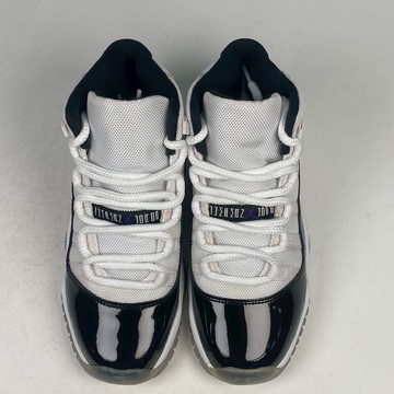 微瑕疵-兩腳鞋面髒污 鞋底泛黃 378038-100 4Y Air Jordan 11 「 Concord 」GS 女段