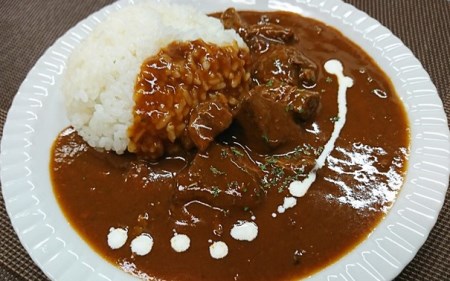 佐賀牛極美カレー（中辛）と佐賀牛ビーフシチューセット（合計8箱）