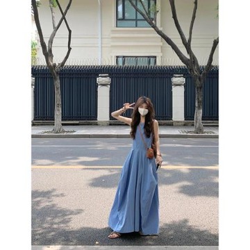 藍色無袖背心連衣裙2026新款女夏季小個子氣質收腰簡約通勤長裙子
