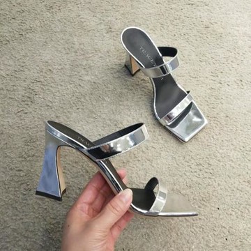 2025年夏新款一字帶銀色半拖鞋女粗跟簡約高跟涼鞋方頭露趾涼拖鞋