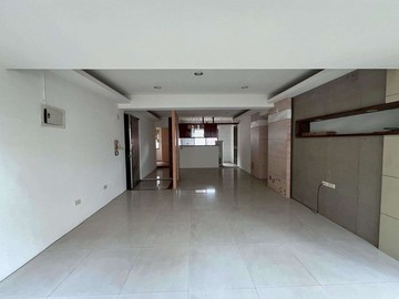 屋主撐不住了！工學商圈大4房+平車｜台中市南區新和街