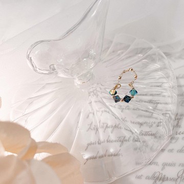 Swarovski Rhea 耳骨夾