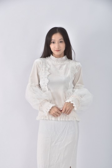 (L) 紅磨坊優雅白色長袖上衣