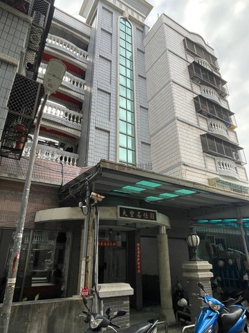 前鎮國光靜謐社區宅首購族成家不猶豫｜高雄市前鎮區國光路